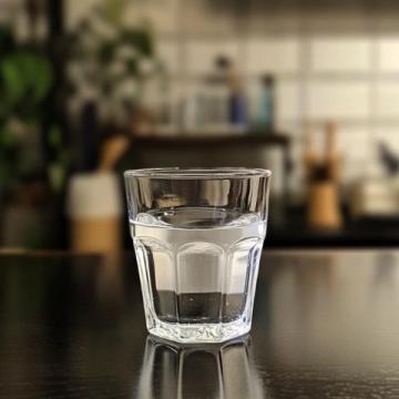 每日养生秘诀:一杯水助你健康每一天