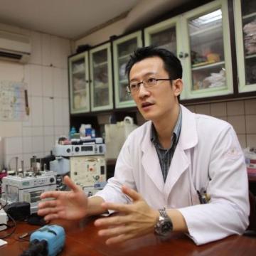 揭秘:江浙沪与南北医馆差异大揭秘!为何江浙沪中医馆独有“馆长”职位?