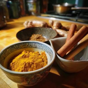 冬季养生全攻略:保暖、食补与生活习惯要点一览
