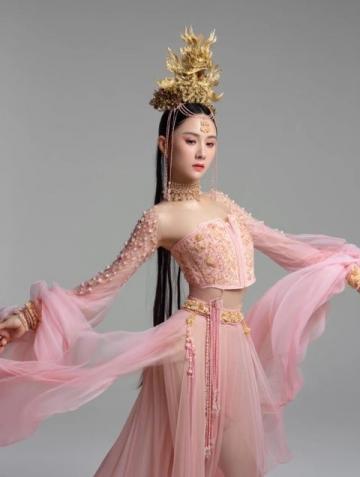 盘点那些年，范冰冰演过的“女皇”角色，真的霸气侧漏！