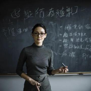 云南省最近发布了一项新规定,要求高等学校开设心理健康必修课