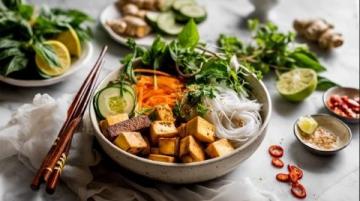这些夏季宝宝辅食添加的食材推荐:丝瓜水果捞、马蹄鲜虾汤、止咳三白汤、绿豆千层糕、陈皮绿豆沙、丝瓜肉丸汤等