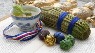 中医调理早醒食疗方:心火旺盛和肝郁气滞的安神食物推荐