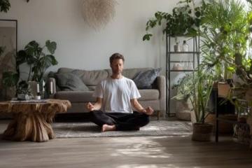 情绪管理:揭秘养生真谛,超越睡眠与运动