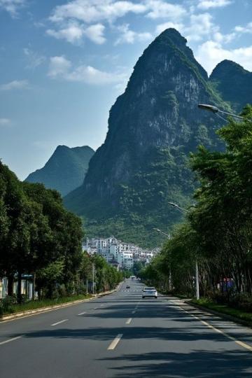 桂林金钟山旅游度假区:自然奇景、温泉和度假乐趣