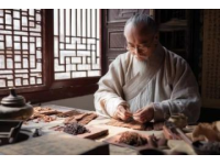 如何打造成功的连锁中医馆：策略与实践指南