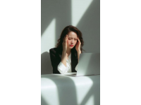 职场人该如何保持心理健康我认为，以下是一些职场人保持心理健康的方法