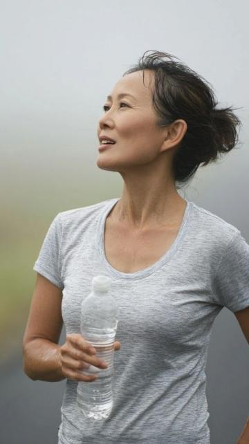 有人说中年女人最佳养生就是闲着,然,我并不赞同。闲,并非全然静止。春生夏长