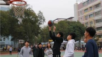 牟平区养马岛中学为教师提供心理健康培训