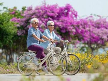 老年人夏日养生秘籍:智慧应对炎炎夏日