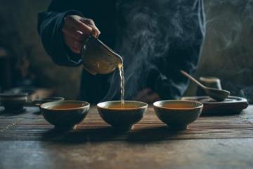 中医靳哥十指禅治愈胃痛背后的秘密让人震惊