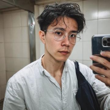 我之前做过养生，做过美业，现在是一直在抖音的圈里边做,我介绍我姓张，弓长张