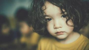 如何保障孩子心理健康:四大关键要素不容忽视