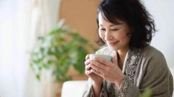 70岁奶奶不感冒秘诀:黄帝内经四季养生法,年过古稀活力充沛