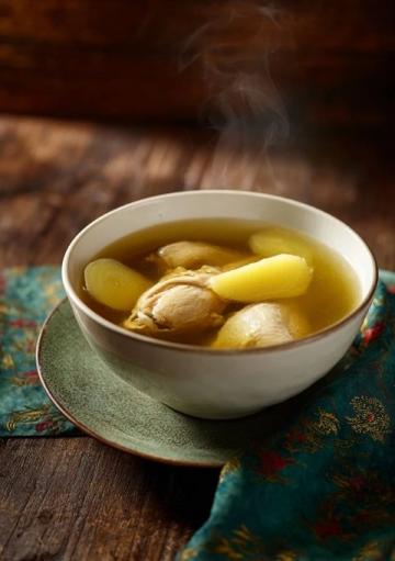 四季养生:银杏鸭汤的营养价值与烹饪技巧