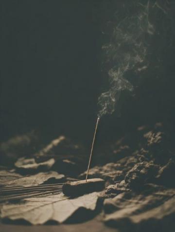 艾灸是一种怎样的体验艾灸初体验一次让我彻底改观的养生之旅
