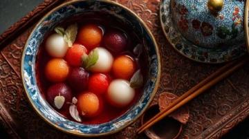 灵芝三七与鸡兔同炖的养生汤品