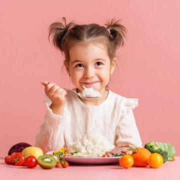 如何科学控制孩子饮食量,让孩子吃得更健康合理?