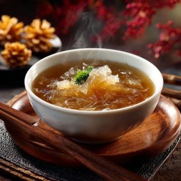 花生龙骨炖莲藕汤