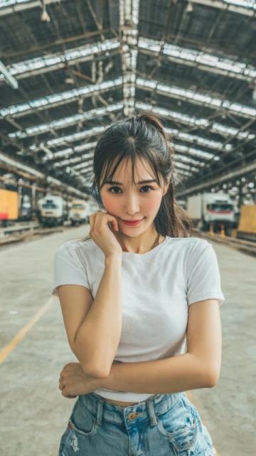 浙江一女子想学闺蜜开养生馆挣钱,然而,店中的一个男子却说开店不如加盟