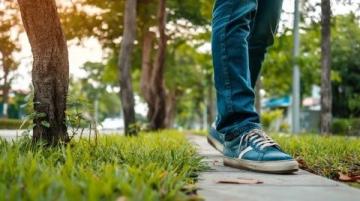 日行万步是养生还是伤膝盖(日行万步是养生还是伤膝盖?健康普及专家胡大一亲身试验20)