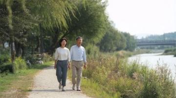 日行万步是养生还是伤膝盖(日行万步是养生还是伤膝盖?健康普及专家胡大一亲身试验20)