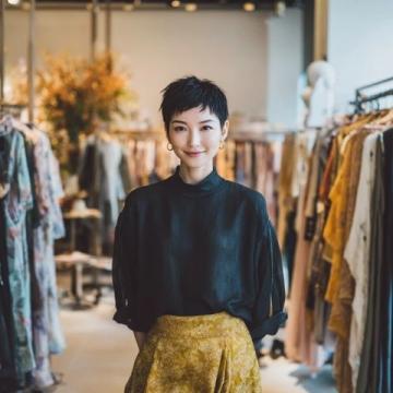 浙江一女子想学闺蜜开养生馆挣钱，然而，店中的一个男子却说开店不如加盟