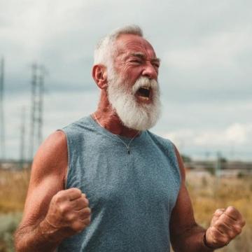 我的老友,70岁了,我有一个健康、快乐的秘密想与你分享