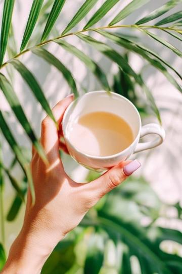 茶能养眼睛?这5种茶可以消除红眼和黑眼圈!