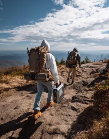 携养生之行囊，踏上人生旅途，畅游山海不留遗憾