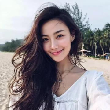我之前做过养生,做过美业,现在是一直在抖音的圈里边做,我介绍我姓张,弓长张