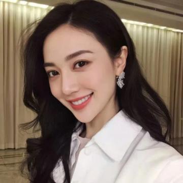 浙江一女子想学闺蜜开养生馆挣钱，然而，店中的一个男子却说开店不如加盟