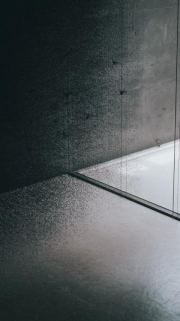 真正的健康是一个多维度的概念,涵盖了身体健康、心理健康、社会适应和道德健康等多