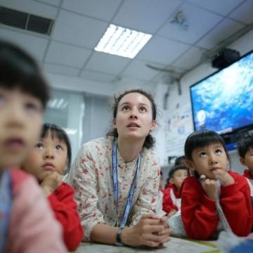 定远县能仁学校开展心理健康教育国旗下讲话(国旗下心理健康教育)
