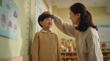 强化亲子纽带:守护小学生心灵健康的家庭力量