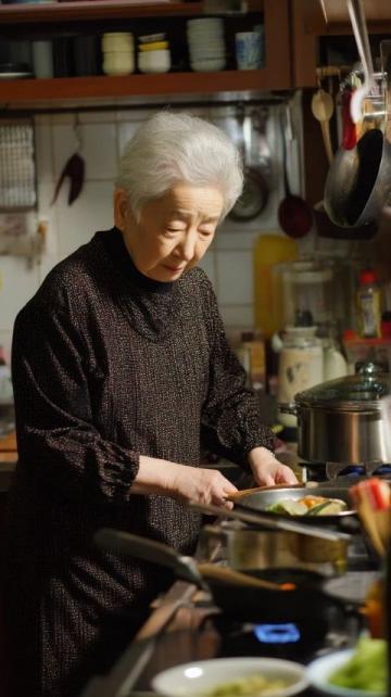 警惕！老人慎食茄子，五大健康风险需注意！