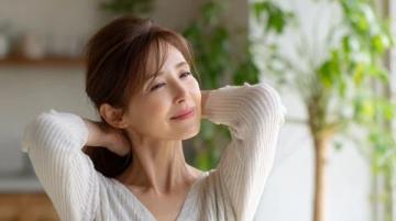 有人说中年女人最佳养生就是闲着,然,我并不赞同。闲,并非全然静止。春生夏长