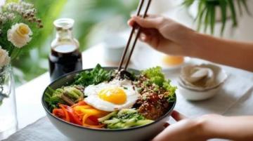 夏季清凉养生食谱：五款简单营养佳肴，轻松解暑又美容