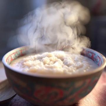 中医推荐五种祛湿粥,轻松应对潮湿闷热!