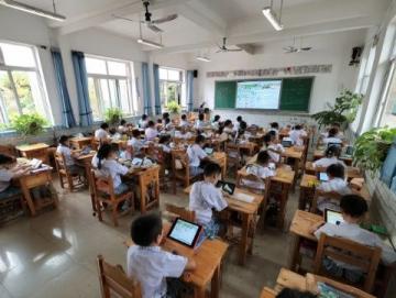 广平县实验中学举行心理健康专题教育活动