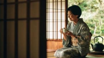 70岁奶奶不感冒秘诀:黄帝内经四季养生法,年过古稀活力充沛