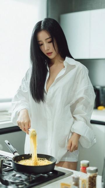 广东贤妻:传承粤式养生秘籍,居家烹饪中的诗篇
