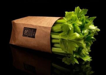 西芹拌核桃仁：清新爽口的养生轻食佳品