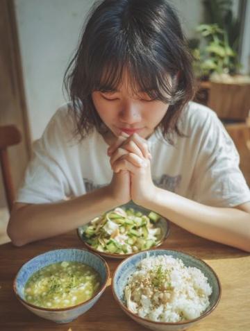 广东奶奶私藏的夏日养生汤(适合老年人的夏日养生汤)