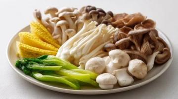 四季滋补菌菇鸡汤,四季养生菌菇