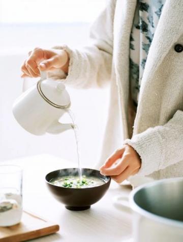 十大广式养生汤谱：中老年人健康首选食谱