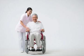 现在的中老年人也开始讲究养生竞争了?