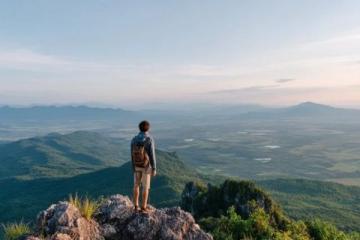 携养生之行囊，踏上人生旅途，畅游山海不留遗憾
