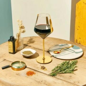 食字号养生酒:探索药食同源的健康饮品