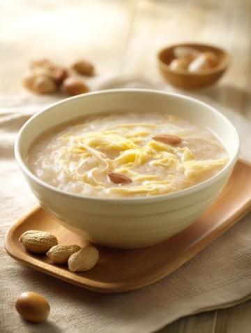 苹果+红枣煮20分钟!这碗「万能养生汤」喝出好气色,全家都能喝!